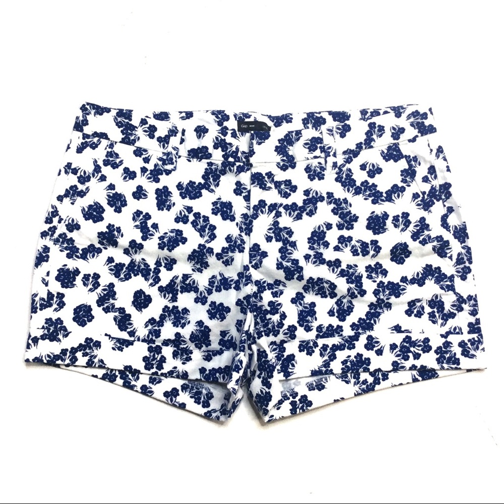 Gap NWOT white/blue flowers stretch shorts…